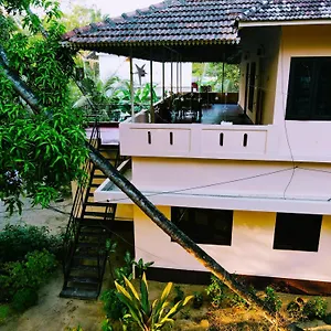 marari-charlys-homestay.kerala-hotels.net/